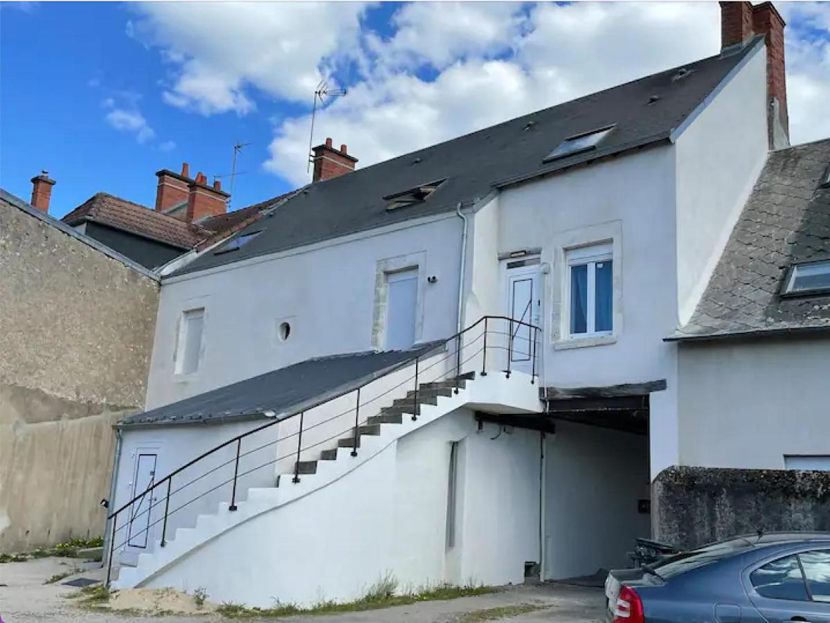 Chez Nous -Parking Gratuit Et Wifi A Vierzon Daire Dış mekan fotoğraf