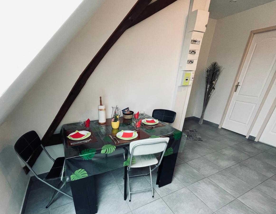 Chez Nous -Parking Gratuit Et Wifi A Vierzon Daire Dış mekan fotoğraf
